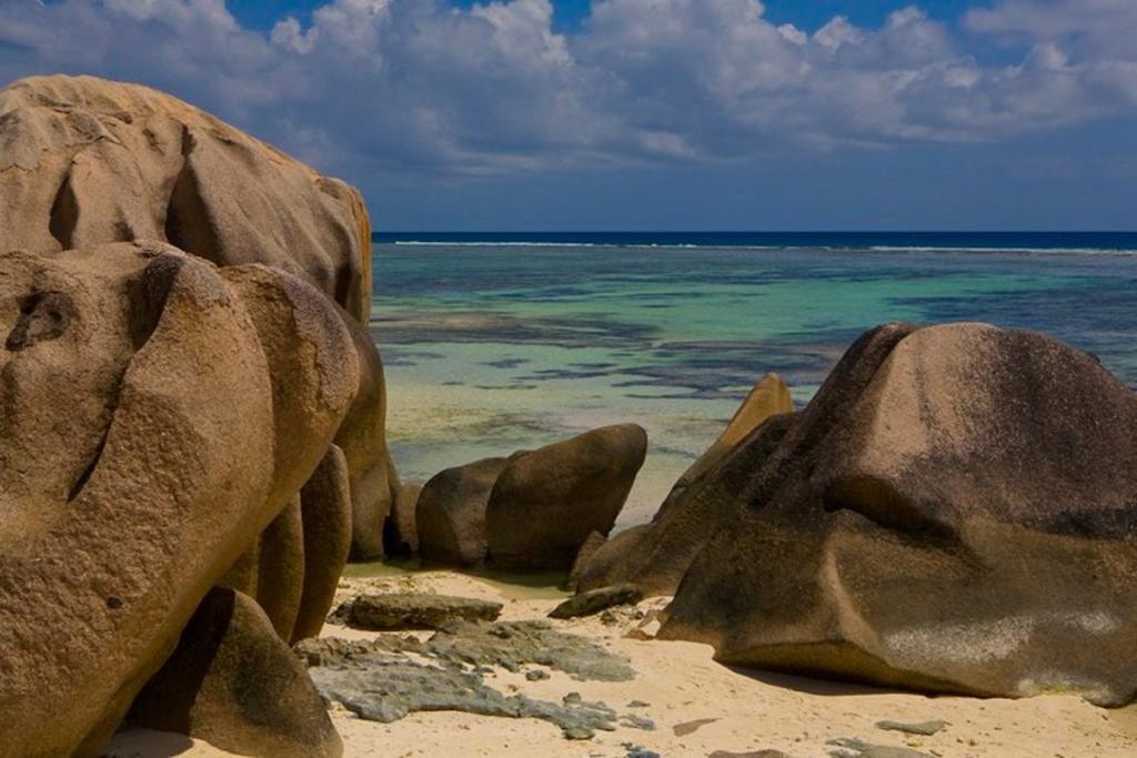 Jms Ventures Guesthouse - Private Pool La Digue Exterior photo